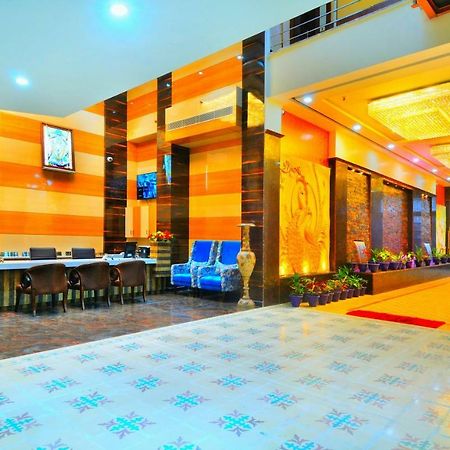 新德里 The Grand Uddhav酒店 外观 照片
