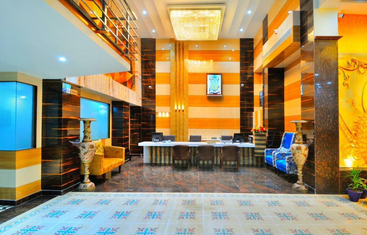 新德里 The Grand Uddhav酒店 外观 照片