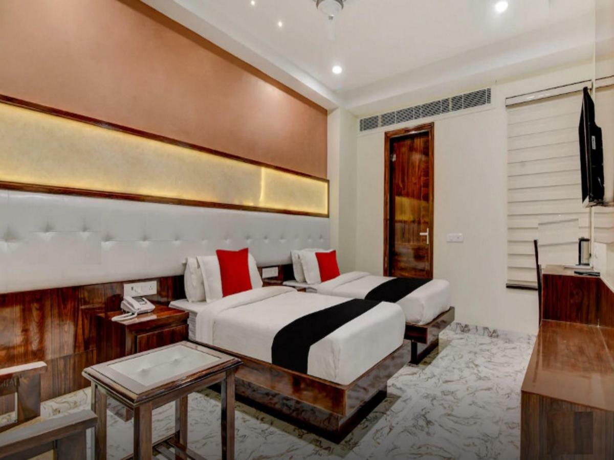 新德里 The Grand Uddhav酒店 外观 照片