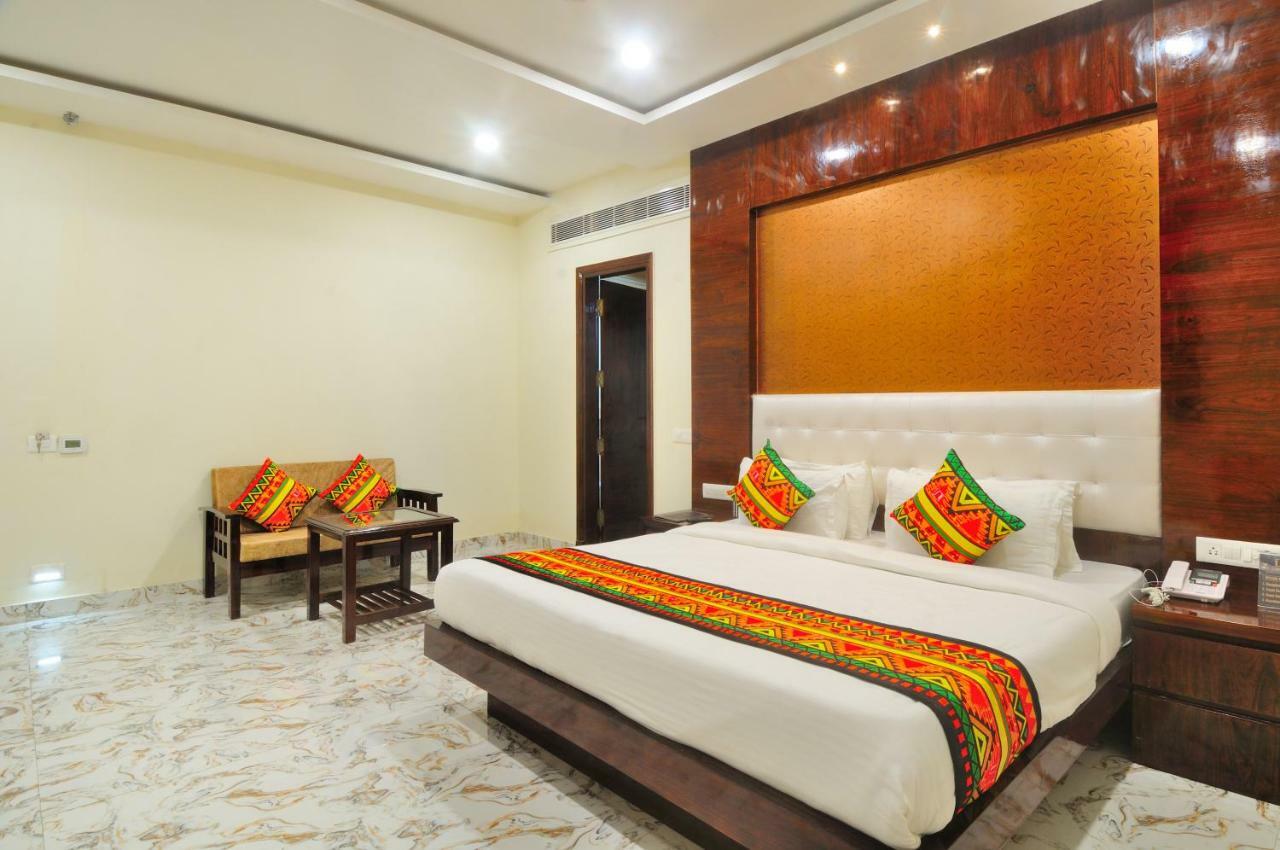 新德里 The Grand Uddhav酒店 外观 照片