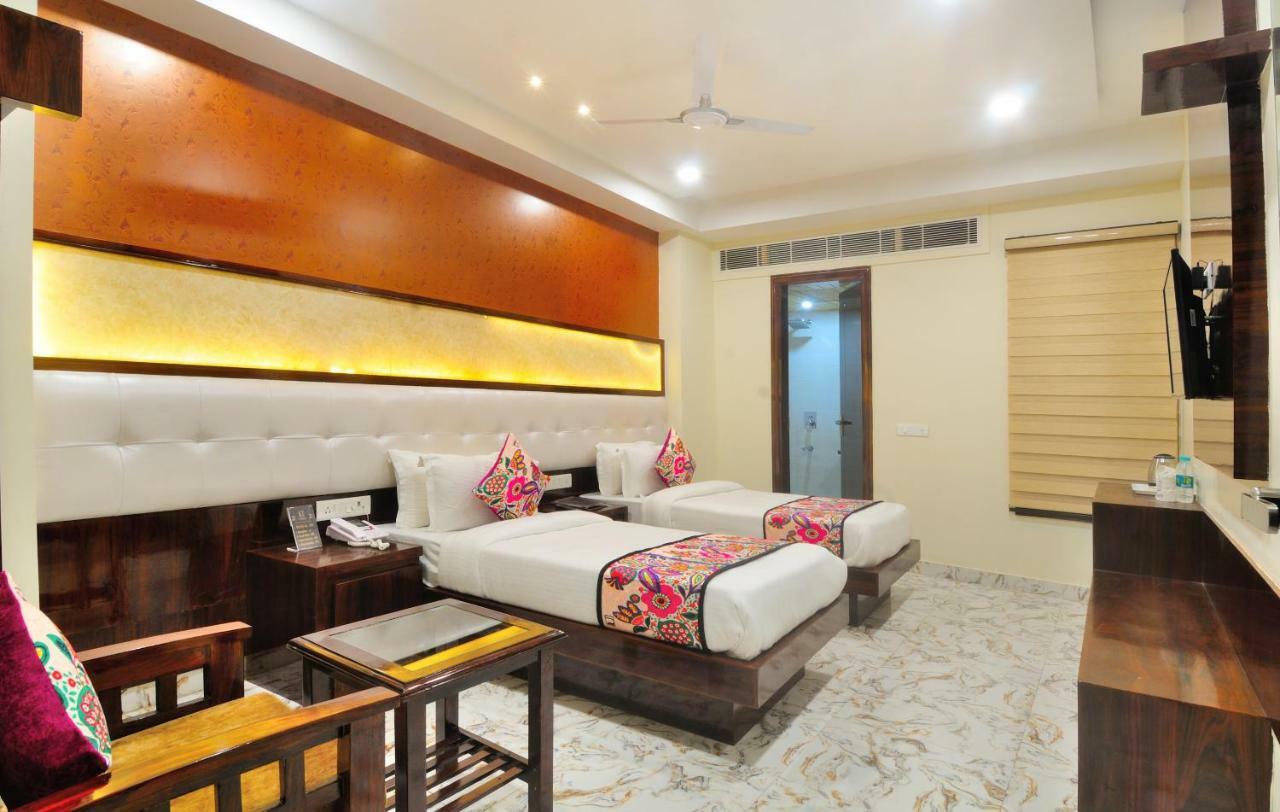 新德里 The Grand Uddhav酒店 外观 照片