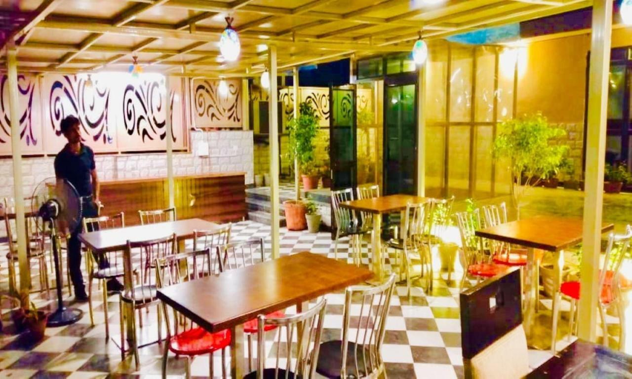 新德里 The Grand Uddhav酒店 外观 照片